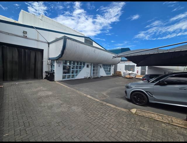 1,200M² WAREHOUSE FOR SALE IN SPRINGFIELD